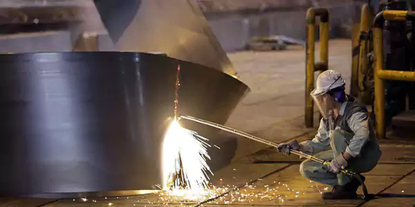 کمبود نقدینگی در صنعت فولاد